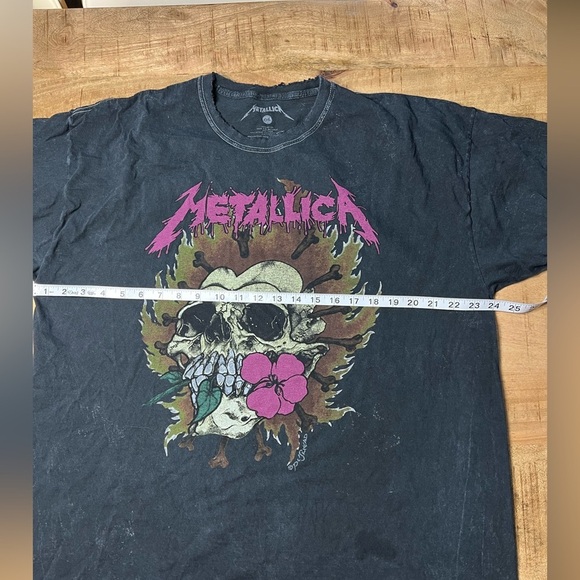 Metallica band black distressed t-shirt from Urban Outfitters - Picture 11 of 16